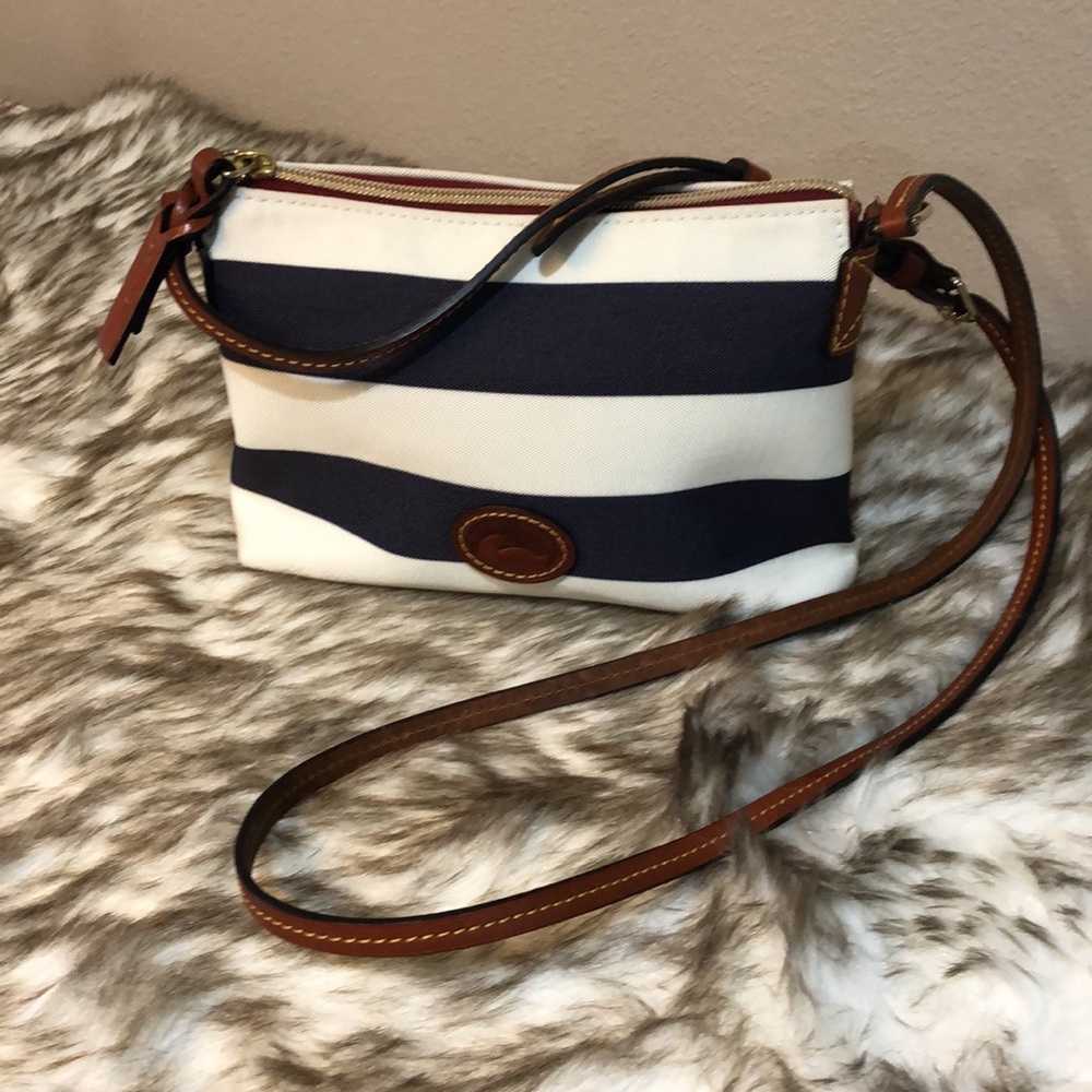 Authentic Dooney & Bourke crossbody.